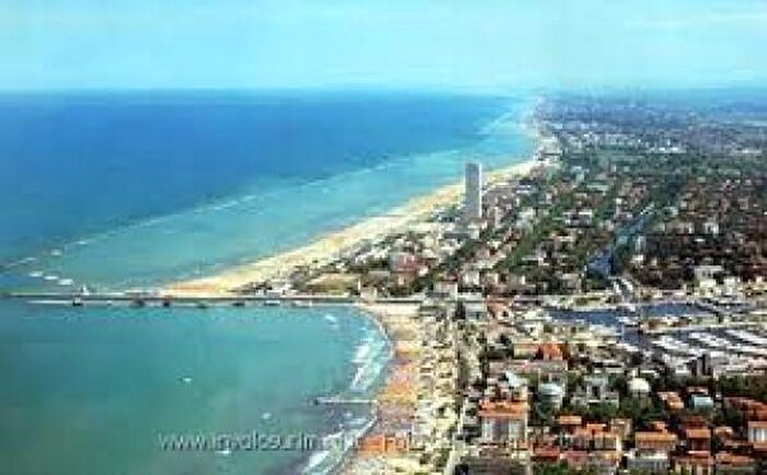 Appartamento con 5 locali in vendita in Cesenatico