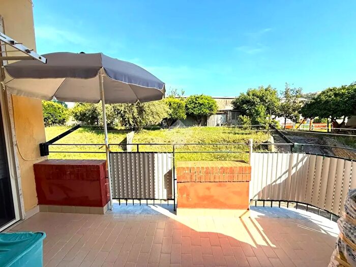 Appartamento trilocale in vendita in Viale Olimpico, Bacoli