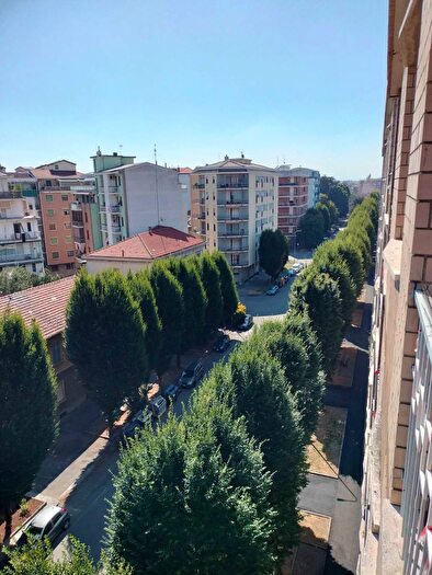 Appartamento quadrilocale in vendita in Via Medaglie dOro, Alessandria