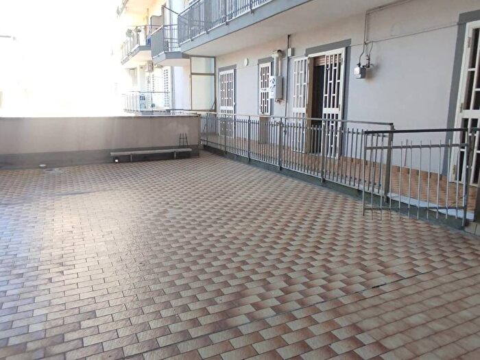 Appartamento trilocale in affitto in Via Salvador Dalì, Pianura, Napoli