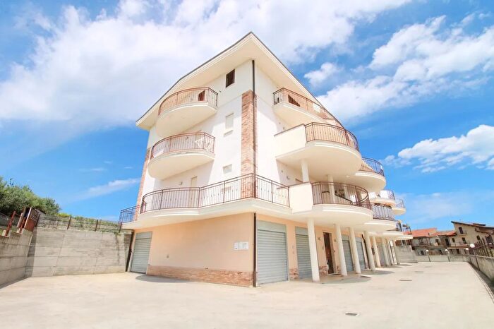 Appartamento trilocale in vendita in Via Macinini, Ortona