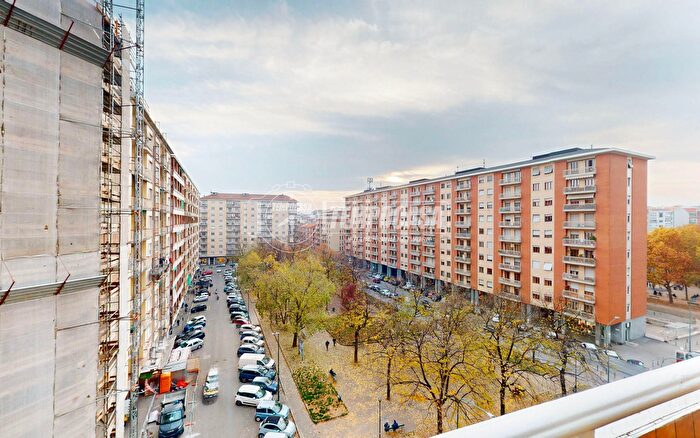 Appartamento quadrilocale in vendita in Via Boston, Torino