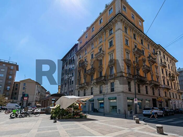 Appartamento bilocale in vendita in Via Secchi, Milano