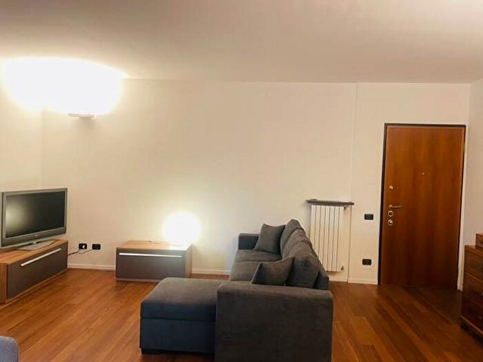 Appartamento quadrilocale in affitto in Via Pietro Bembo, Affori, Milano