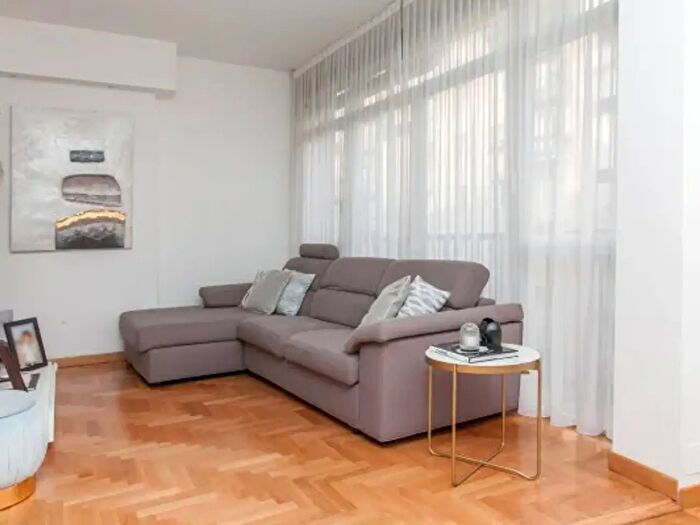 Appartamento trilocale in vendita in Via Lambro, Milano