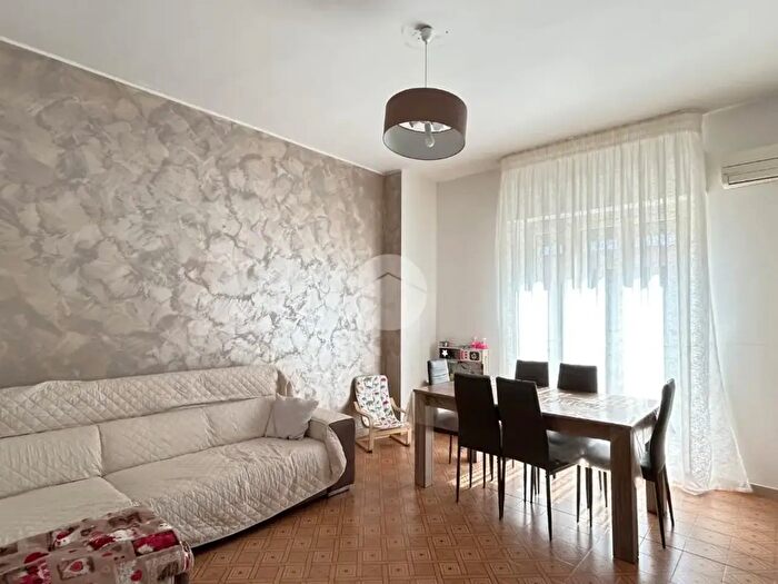 Appartamento trilocale in vendita in Via Crucioli, Grottammare