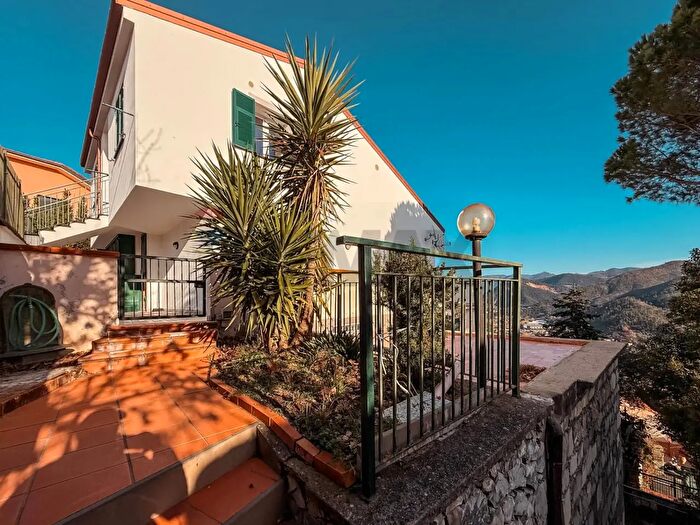 Appartamento con 5 locali in vendita in Via Costa Verici b, Casarza Ligure