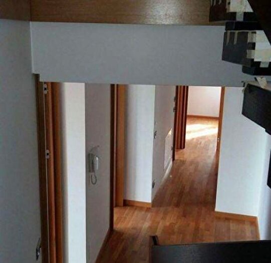 Appartamento con 5 locali in vendita in Latina