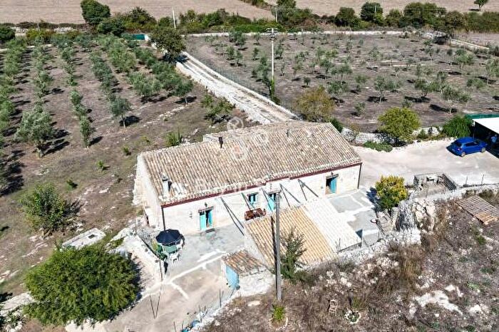 Casa con 5 locali in vendita in Sp, Noto