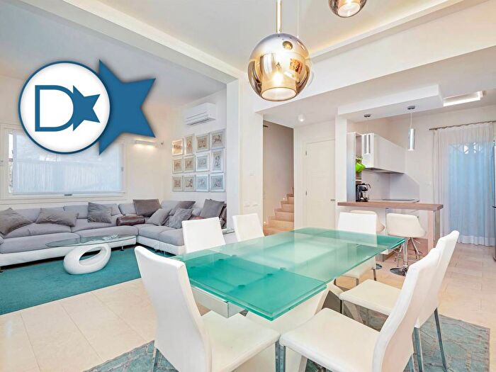 Casa con 6 locali in affitto in Via Giacomo Matteotti, Centro, Forte dei Marmi