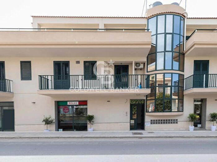 Appartamento con 6 locali in vendita in Via Sanremo, Scicli