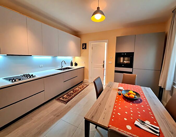 Casa con 6 locali in vendita in Via dei Moncini, Treviso