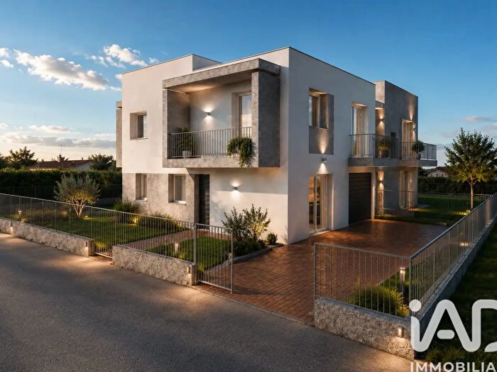 Casa con 6 locali in vendita in Via Paina, Angiari