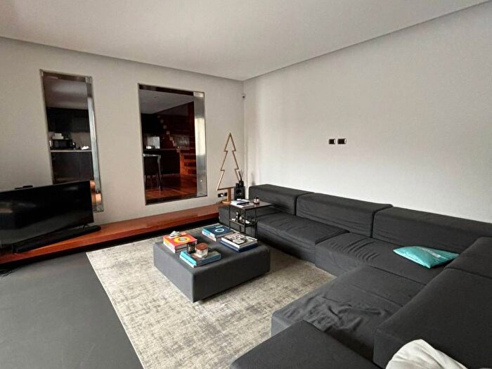 Appartamento trilocale in affitto in Via Borgospesso, Quadrilatero della Moda, Milano