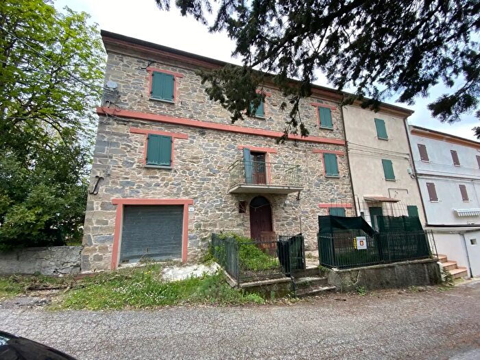 Casa con 7 locali in vendita in Località Maiano, Sant'Agata Feltria