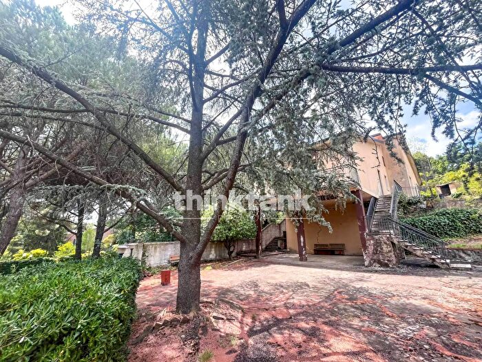 Casa quadrilocale in vendita in Via Tarderia, Pedara