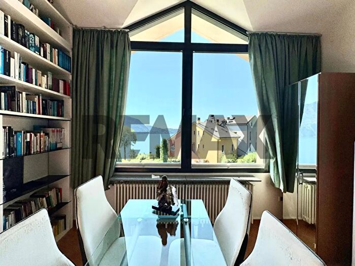 Appartamento trilocale in vendita in Via Arcipreturale, Ghiffa