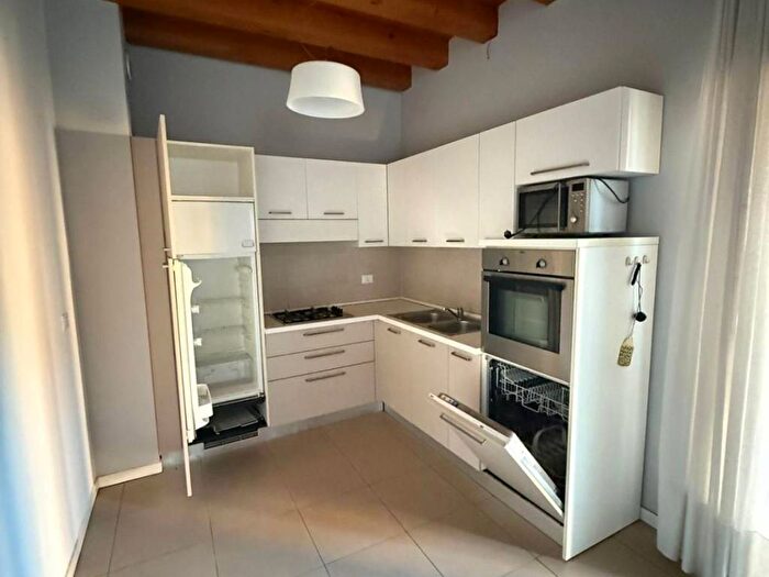 Appartamento trilocale in affitto in San Francesco, Vicenza