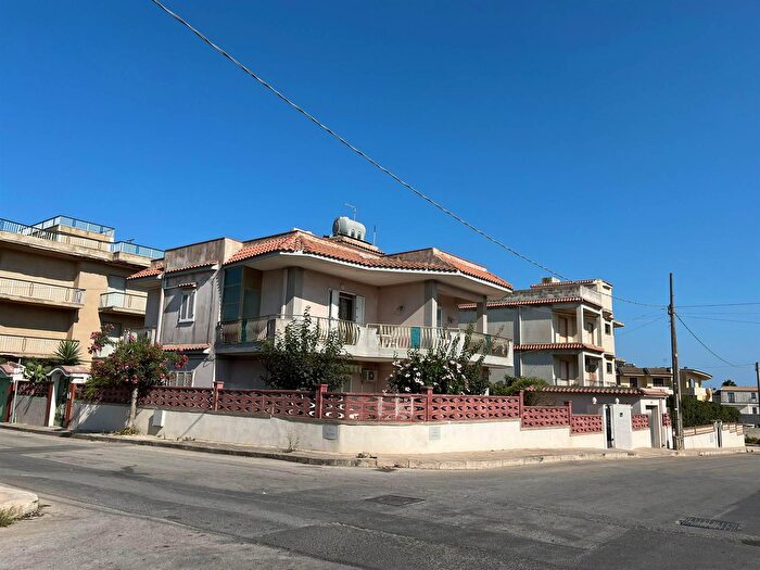 Appartamento con 5 locali in vendita in Via Palermo, Pachino