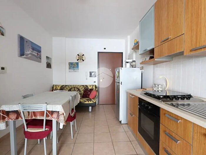 Appartamento trilocale in vendita in Via Ercole Falò, Alba Adriatica