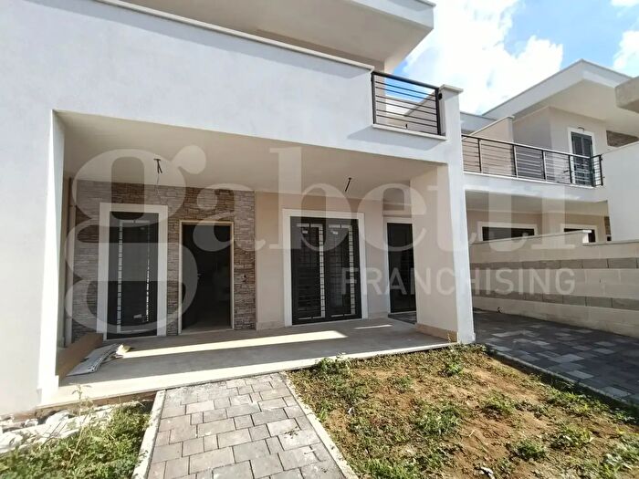 Casa quadrilocale in affitto in Via delle Viole, Anzio