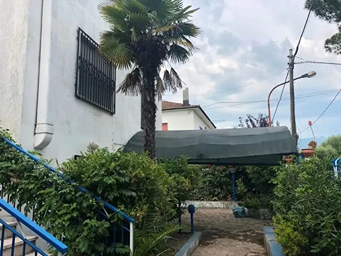 Casa con 7 locali in vendita in Capaccio