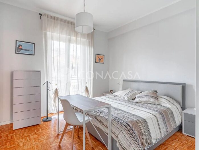 Appartamento bilocale in vendita in Viale Ortles, Milano