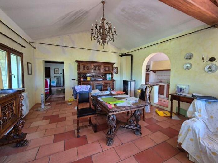 Appartamento quadrilocale in vendita in Via Casella, Baiso