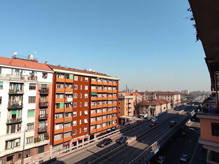 Appartamento trilocale in affitto in Viale Monte Ceneri, Ghisolfa Mac Mahon, Milano