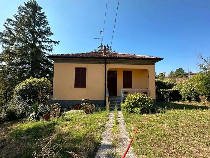 Casa con 5 locali in vendita in Tortona