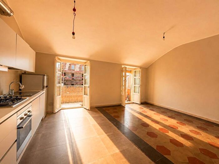 Appartamento trilocale in affitto in Via dei Quartieri, Quadrilatero Romano, Torino