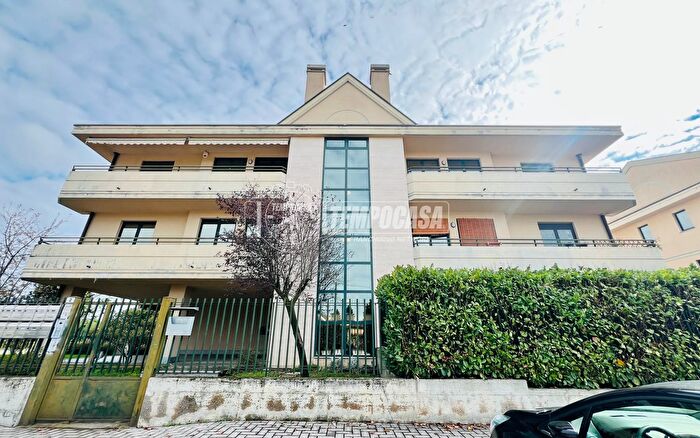 Appartamento bilocale in vendita in Via Dunant Henry, Lonate Pozzolo