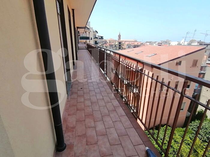 Appartamento con 5 locali in vendita in SantAgata Di Militello