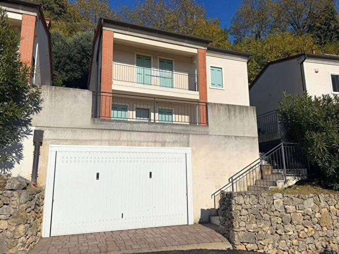 Casa quadrilocale in vendita in Via Roma, Barbarano Mossano