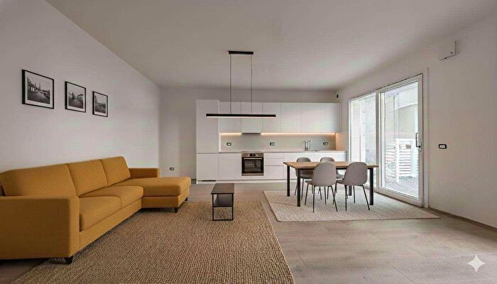 Appartamento trilocale in vendita in Via Roma, BellariaIgea Marina