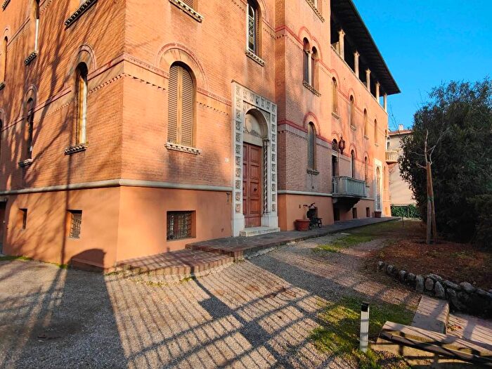 Appartamento quadrilocale in affitto in Viale Giovanni Gozzadini, Santo Stefano, Bologna