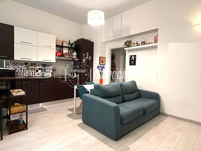 Appartamento trilocale in vendita in Via Generale Mac Mahon, Milano