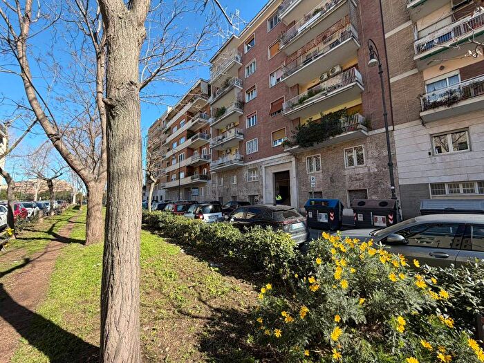 Appartamento con 5 locali in affitto in Via Timavo, Mazzini Delle Vittorie, Roma