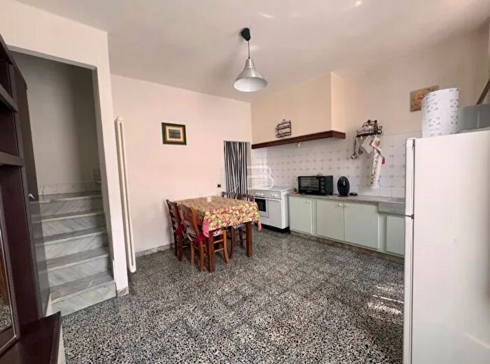 Casa quadrilocale in vendita in Via Strettoia, Pietrasanta