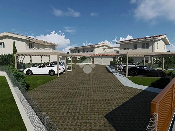 Appartamento trilocale in vendita in Via Leonardo da Vinci, Castiglione Delle Stiviere