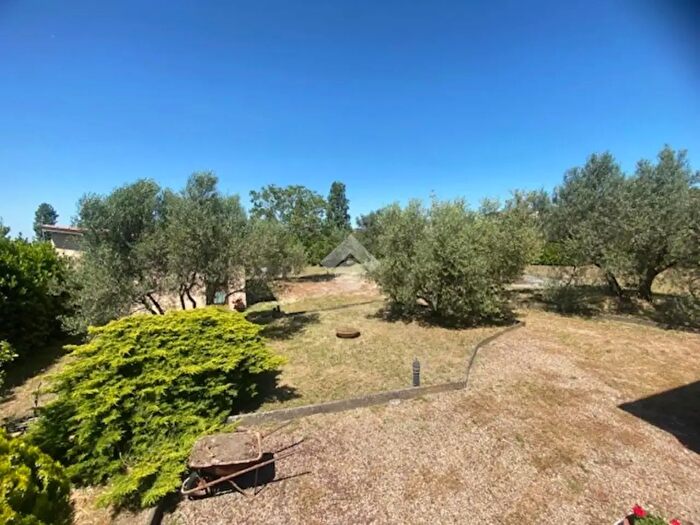 Casa con 15 locali in vendita in Via Mosse, Montefiascone