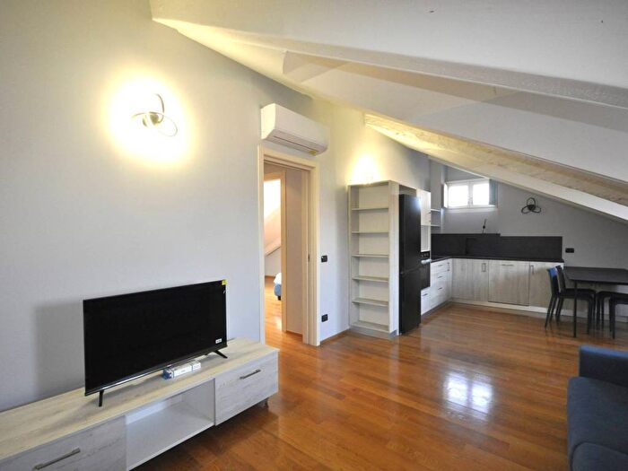 Casa bilocale in affitto in Via Mercanti, Quadrilatero Romano, Torino