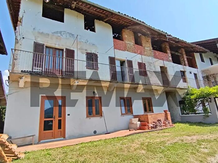 Casa trilocale in vendita in San Colombano Belmonte