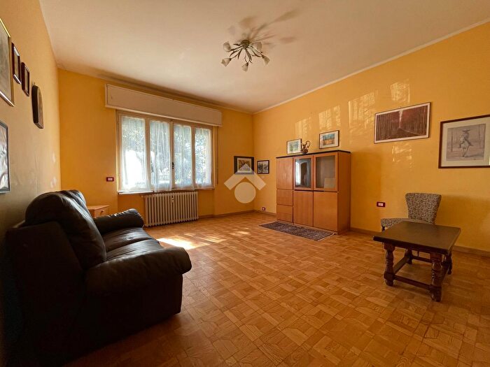 Appartamento quadrilocale in vendita in Strada Malvista, Voghera