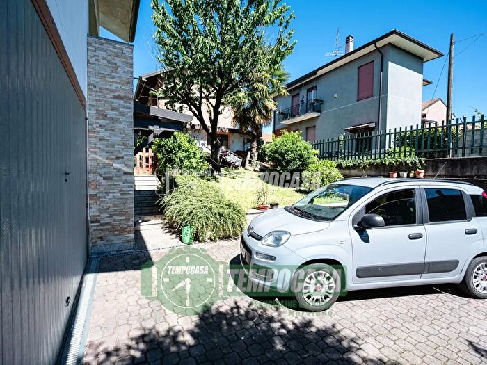 Case in Vendita e in Affitto - 3