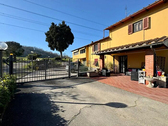 Casa con 7 locali in vendita in Via Lungo Vingone Scandicci, Scandicci