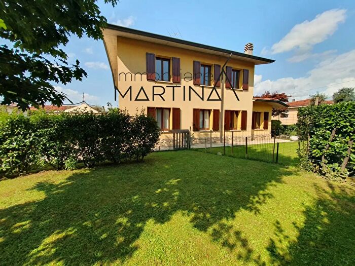 Casa con 6 locali in vendita in Via Carlo Ceresa, Pedrengo
