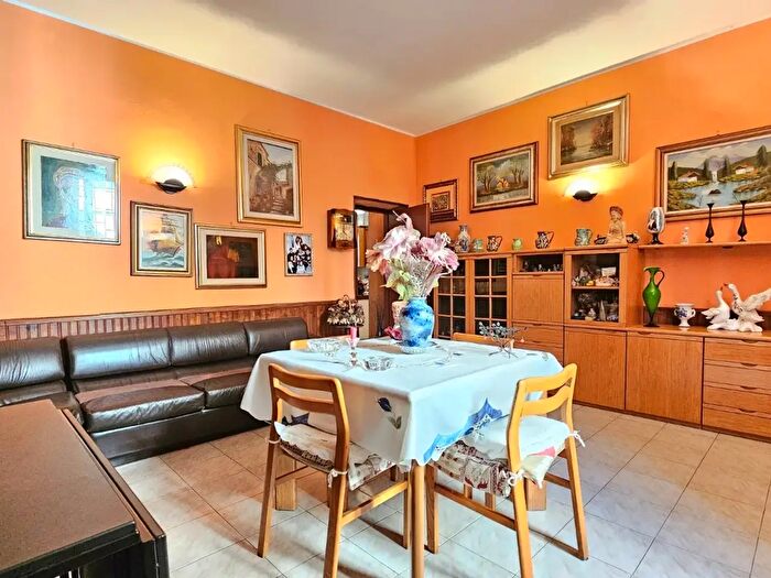 Appartamento trilocale in vendita in Via S Gottardo, Monza