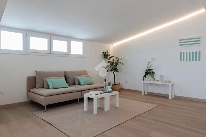 Appartamento trilocale in vendita in Via Torino, Riccione