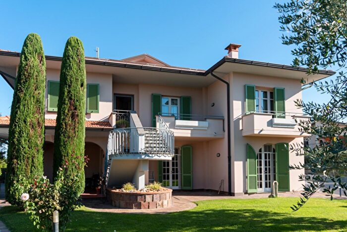 Appartamento con 10 locali in vendita in Casciana Terme Lari